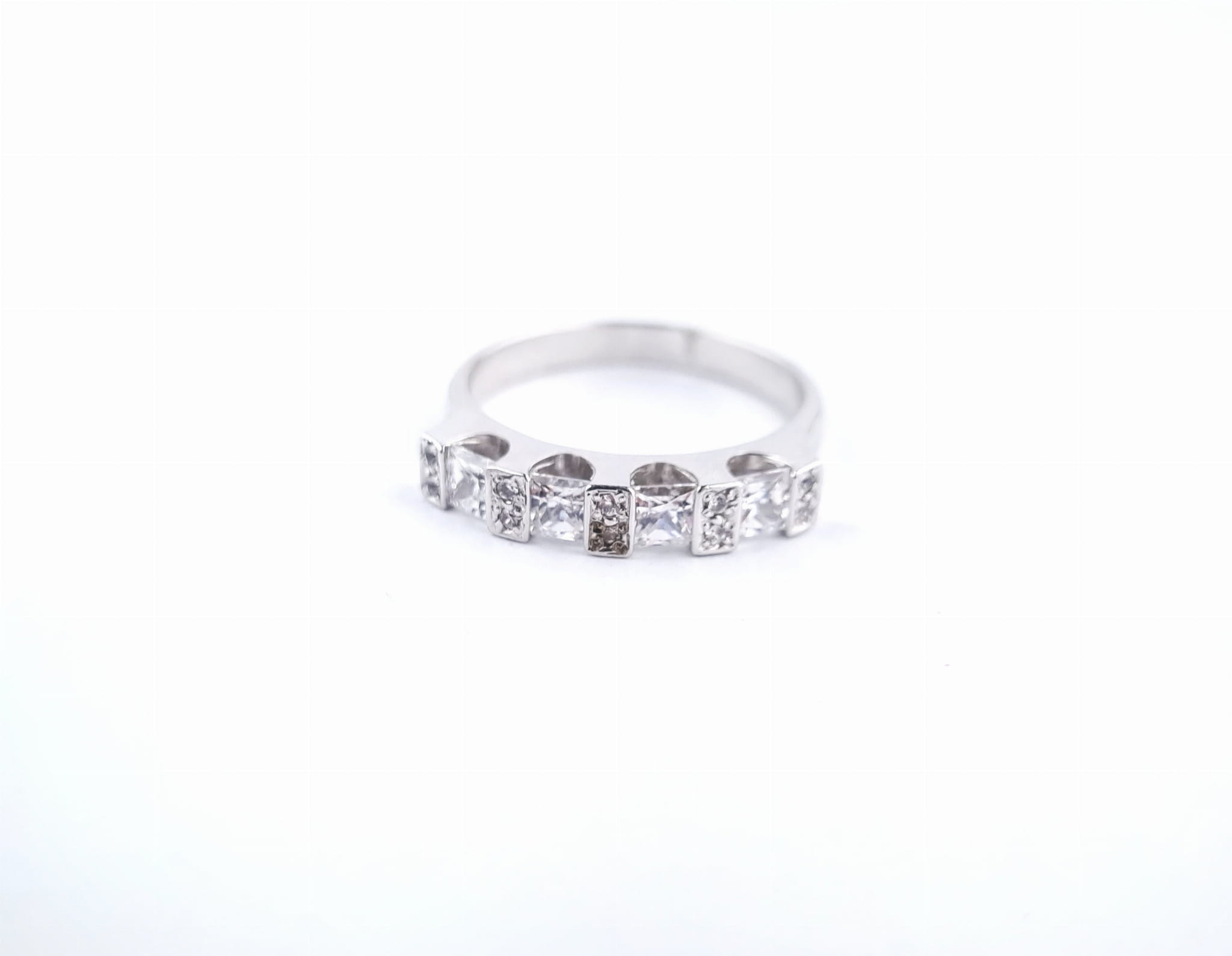 Pierścionek diamond, złoto 585 białe, cyrkonia