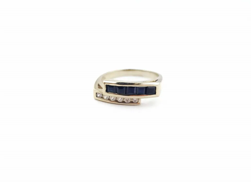 Pierścionek z szafirami, złoto 585 białe, cyrkonia, szafir